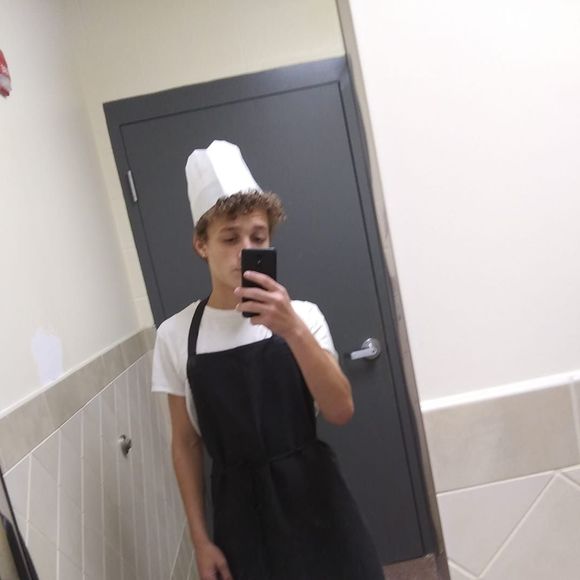 Meet your Posher, Sean - Picture 1 of 1